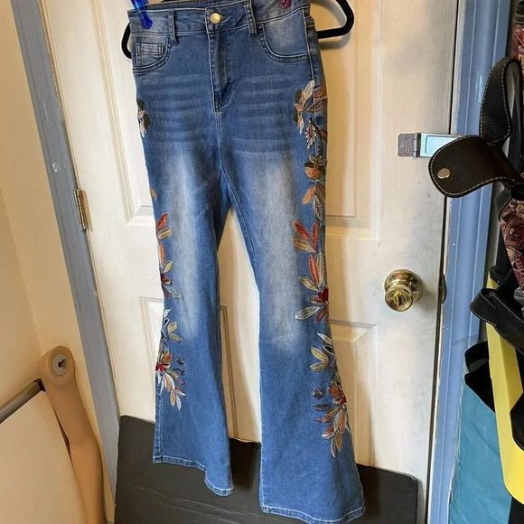 Floral Embroidered Bell Bottom Flare Leg Jeans Shein Lady 28 Fairy Cottagecore - Picture 6 of 9